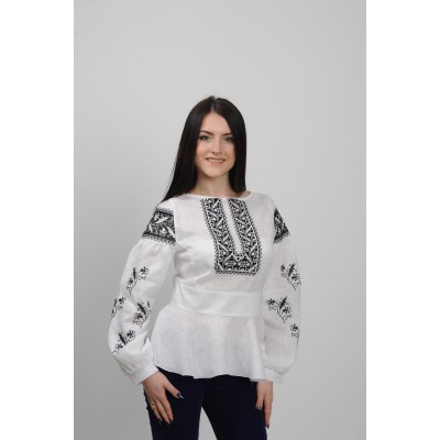 Embroidered blouse "Black&White"